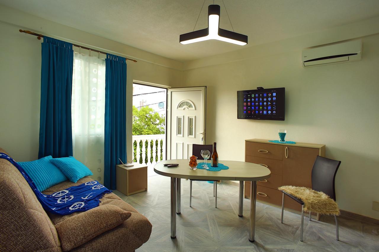 Aparthotel Monterria Bar Exterior photo